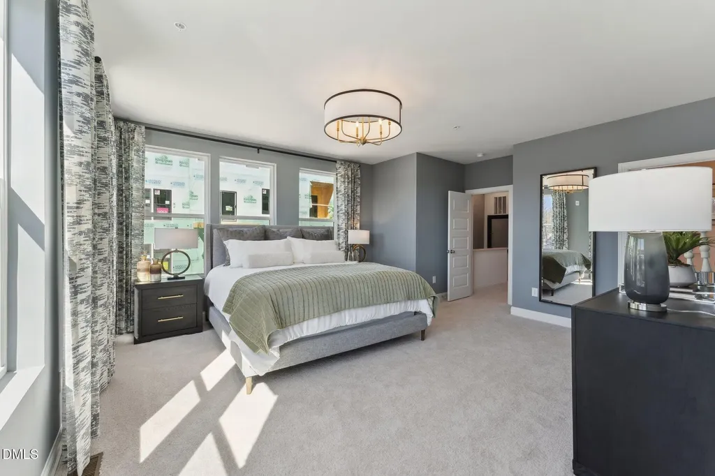 154 N White Street Wake Forest NC 27587