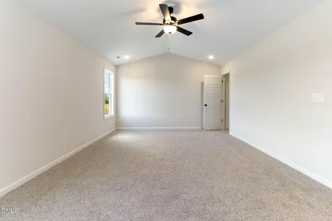 1548 Eastbay Drive Fayetteville NC 28312