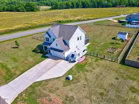 5202 Goshawk Lane Graham NC 27253