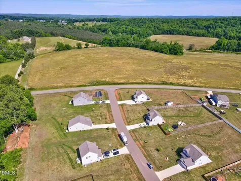 5202 Goshawk Lane Graham NC 27253