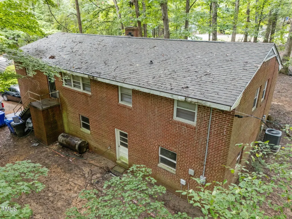 106 Markham Drive Chapel Hill NC 27514