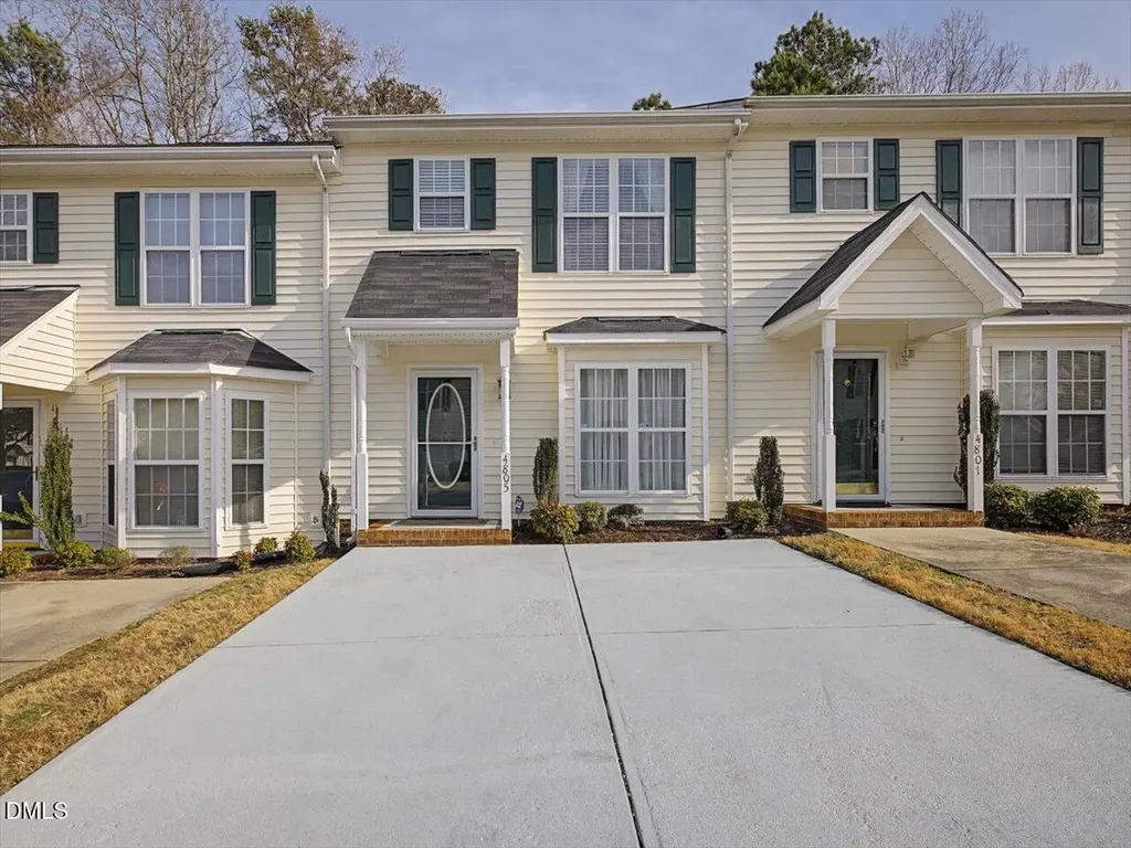 4805 Tanglewood Oaks Street Raleigh NC 27610