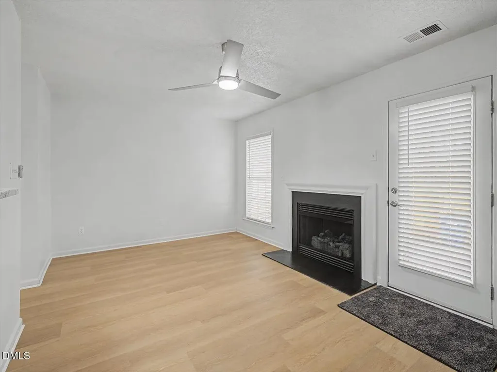 4805 Tanglewood Oaks Street Raleigh NC 27610