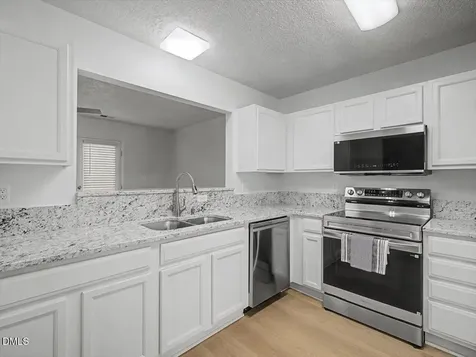 4805 Tanglewood Oaks Street Raleigh NC 27610