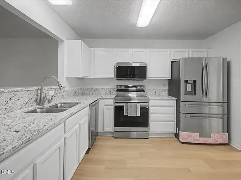 4805 Tanglewood Oaks Street Raleigh NC 27610
