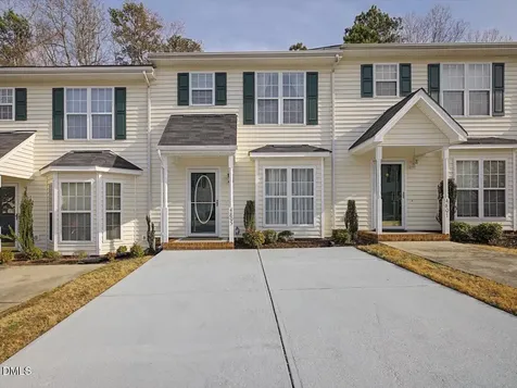 4805 Tanglewood Oaks Street Raleigh NC 27610