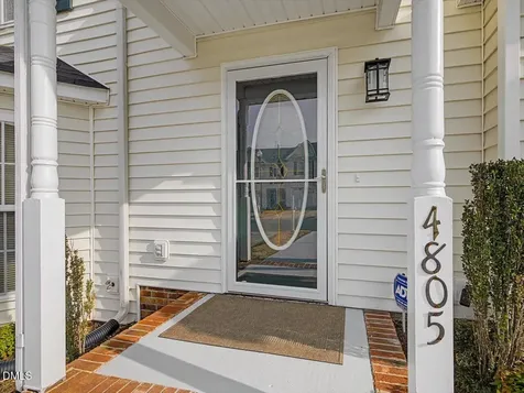 4805 Tanglewood Oaks Street Raleigh NC 27610