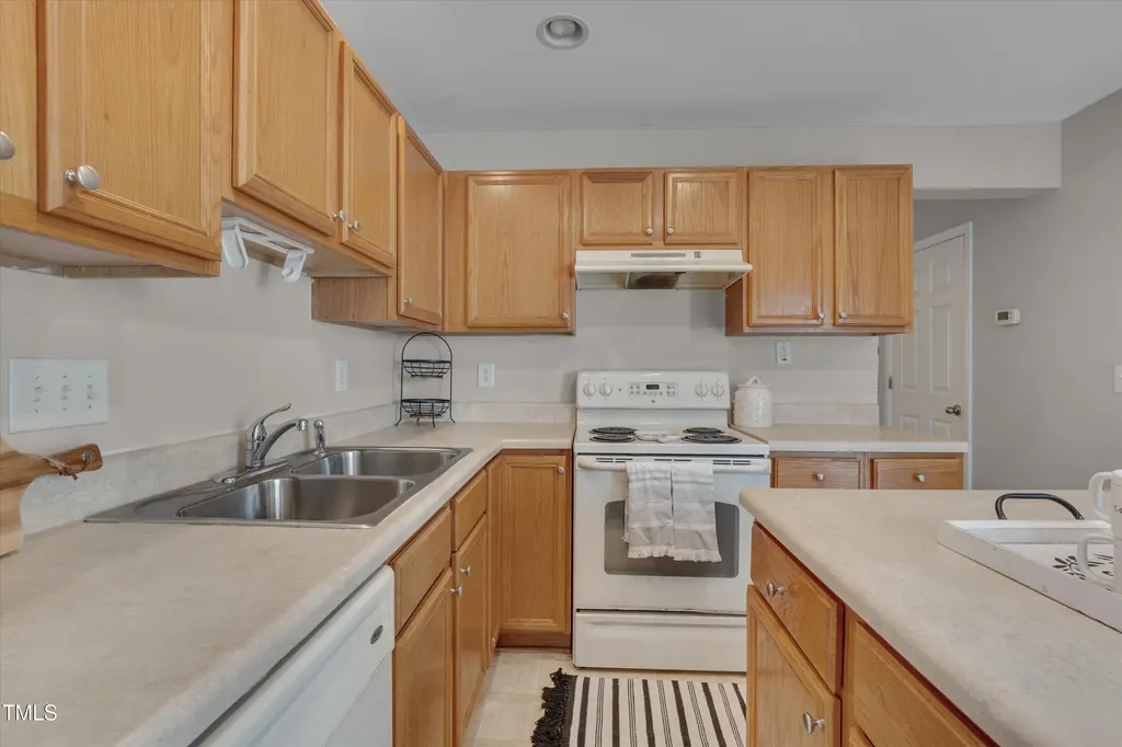 7704 Averette Field Drive Raleigh NC 27616
