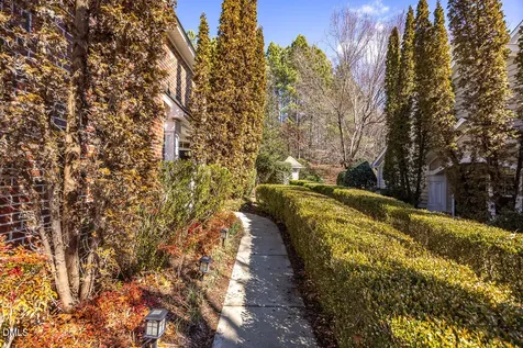 210 Chateau Place Chapel Hill NC 27516