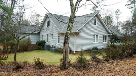 2215 Southern Road Sanford NC 27330