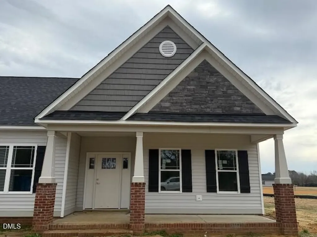 193 Big Pine Road Clayton NC 27520
