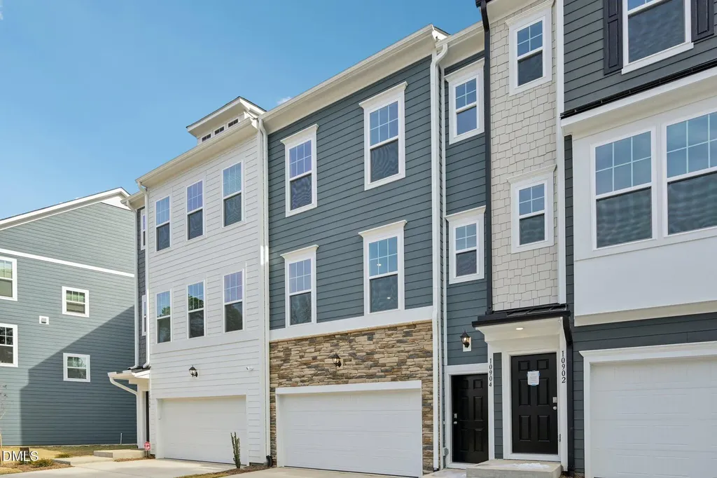 10905 Bayflower Way Raleigh NC 27617