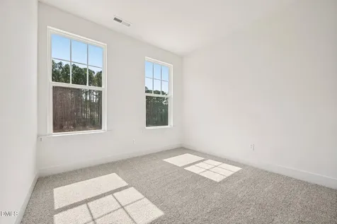 10905 Bayflower Way Raleigh NC 27617