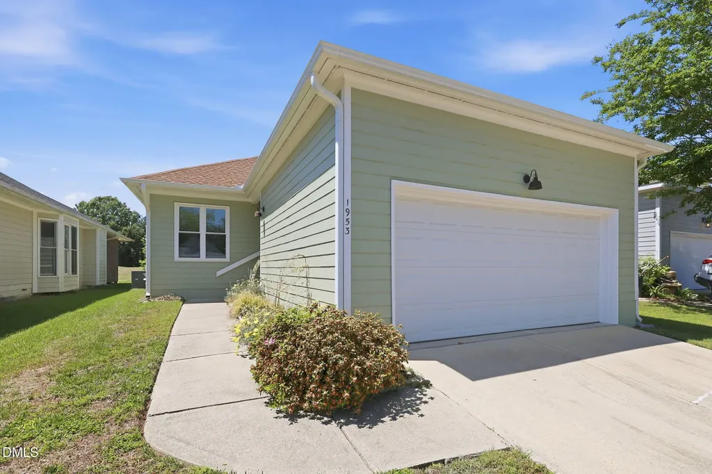 1953 Castle Pines Drive Raleigh NC 27604