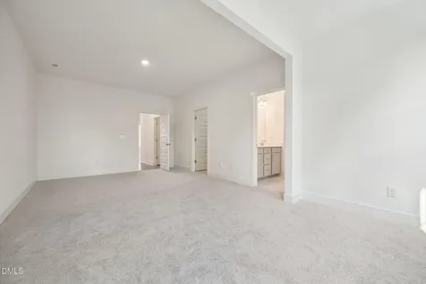 10904 Bayflower Way Raleigh NC 27617