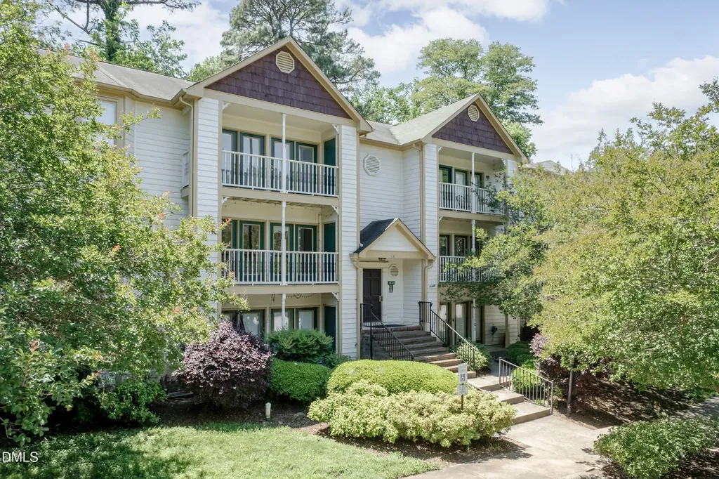 1521 Creekwood Court Raleigh NC 27603