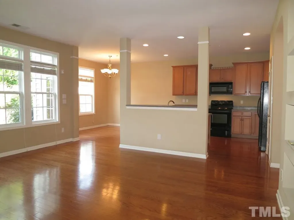 211 Chateau Place Chapel Hill NC 27516