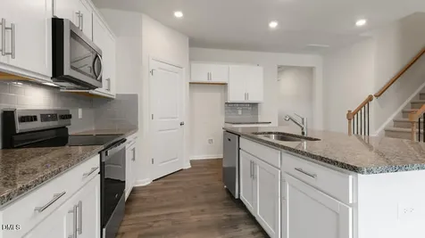 1453 Carisbrooke Drive Mebane NC 27302