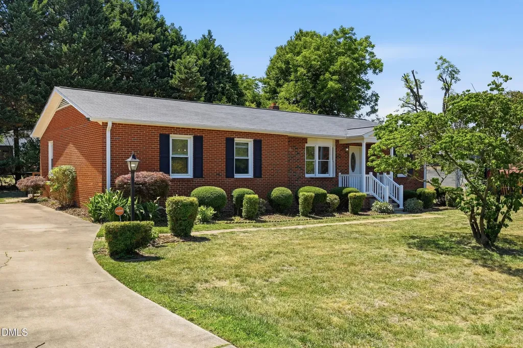 149 Martin Street Elon NC 27244