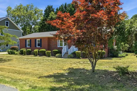 149 Martin Street Elon NC 27244