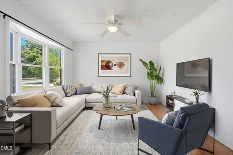 149 Martin Street Elon NC 27244