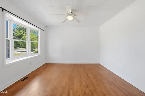 149 Martin Street Elon NC 27244