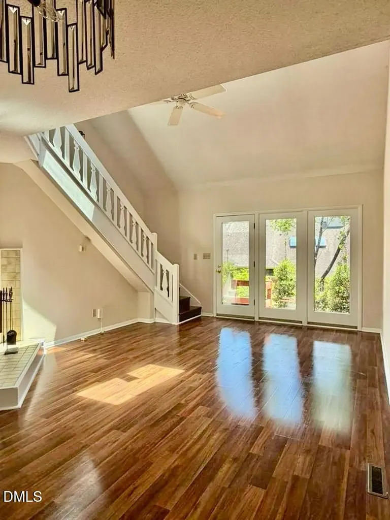 127 Essex Drive Chapel Hill NC 27514