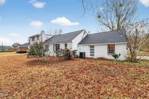 234 Crumpler Road Kenly NC 27542