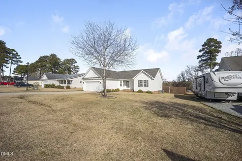113 Dawn Avenue Four Oaks NC 27524