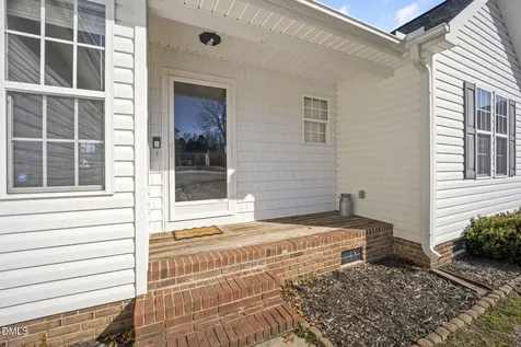 113 Dawn Avenue Four Oaks NC 27524