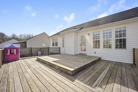 113 Dawn Avenue Four Oaks NC 27524