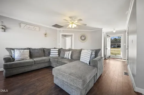113 Dawn Avenue Four Oaks NC 27524