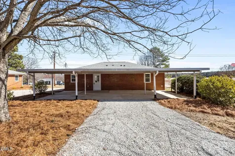 728 S Wakefield Street Zebulon NC 27597