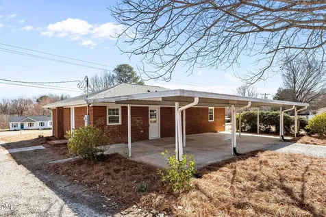 728 S Wakefield Street Zebulon NC 27597