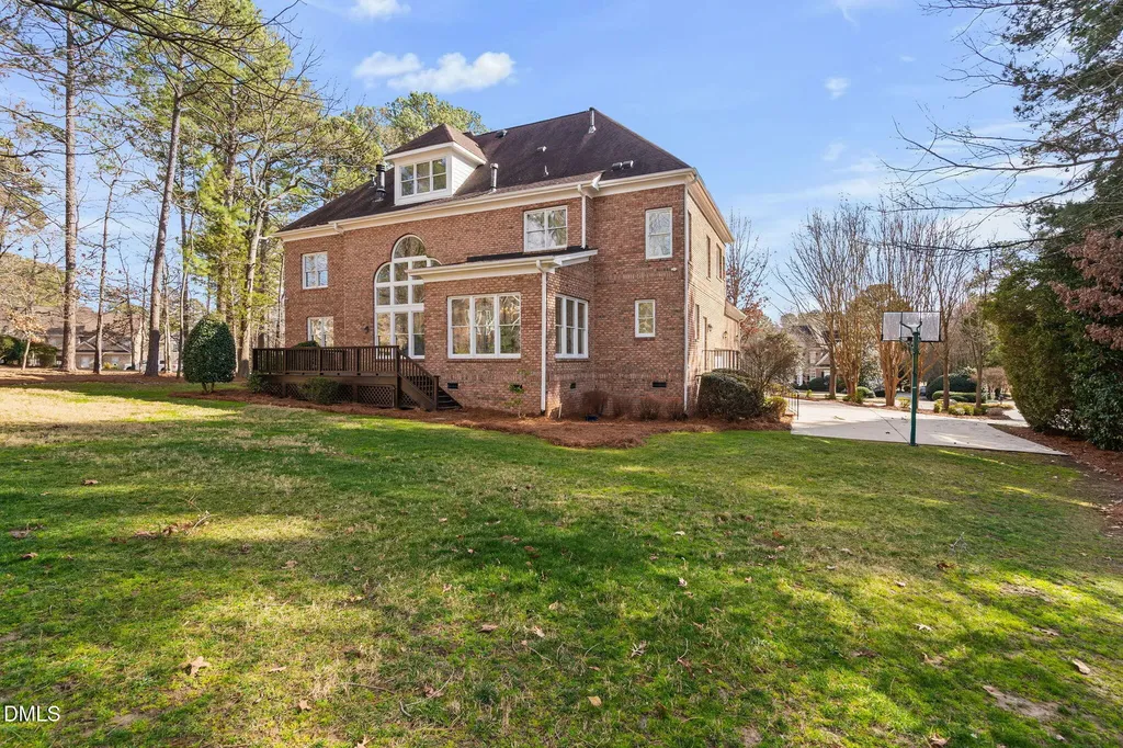 102 Trellingwood Morrisville NC 27560