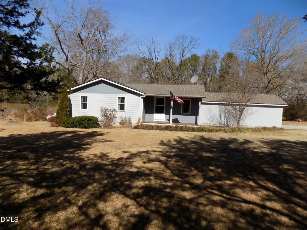 15 Full Circle Spring Hope NC 27882