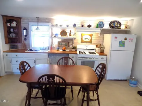 15 Full Circle Spring Hope NC 27882