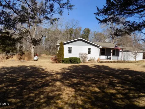 15 Full Circle Spring Hope NC 27882