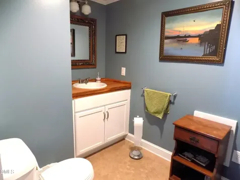 15 Full Circle Spring Hope NC 27882