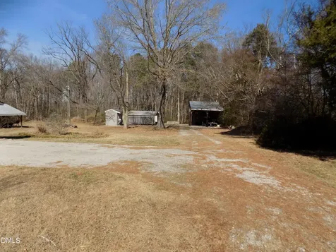 15 Full Circle Spring Hope NC 27882