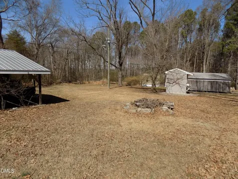 15 Full Circle Spring Hope NC 27882