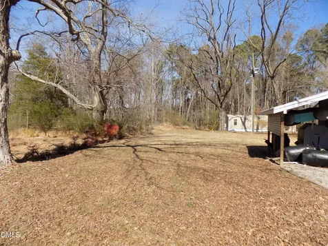 15 Full Circle Spring Hope NC 27882