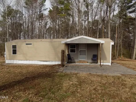 15 Full Circle Spring Hope NC 27882