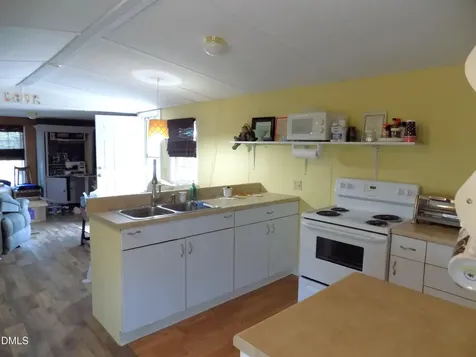 15 Full Circle Spring Hope NC 27882