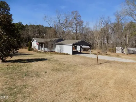 15 Full Circle Spring Hope NC 27882