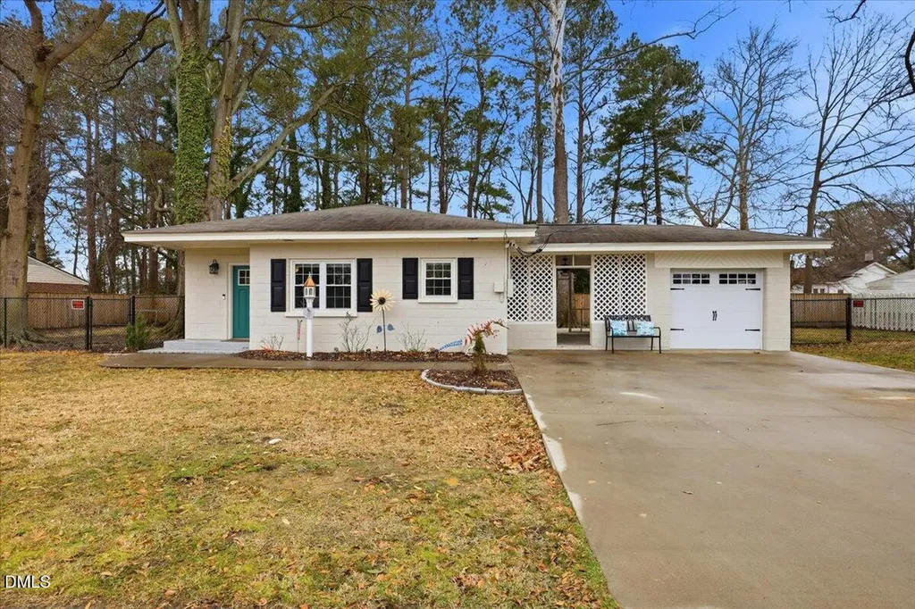 202 E North Street Fremont NC 27830