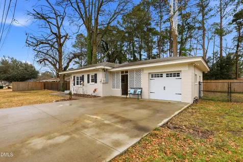 202 E North Street Fremont NC 27830