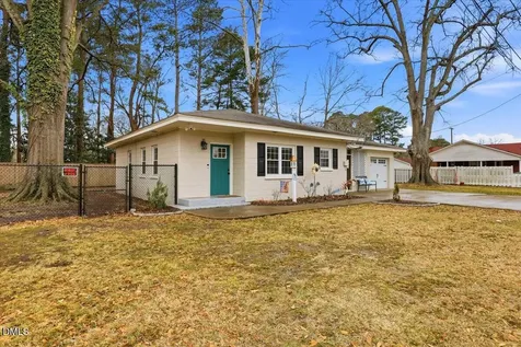 202 E North Street Fremont NC 27830