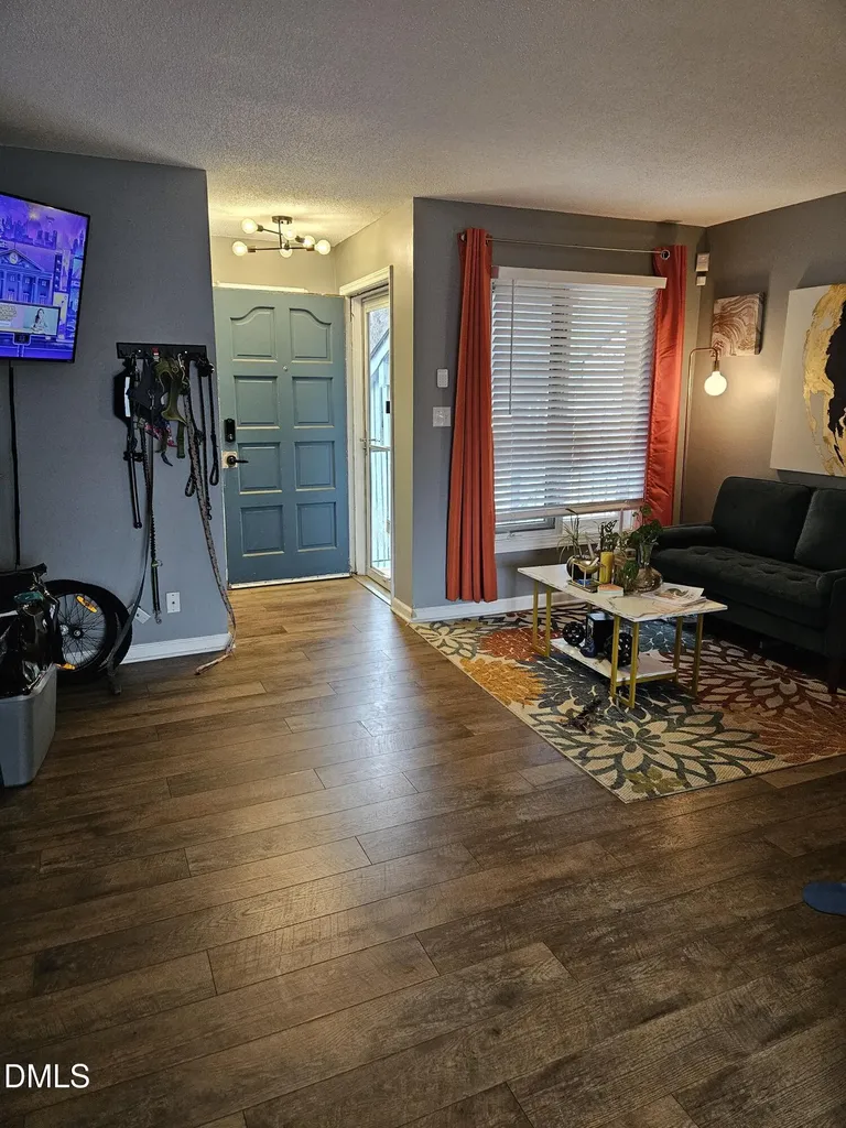 1914 Meadowlark Lane Charlotte NC 28210