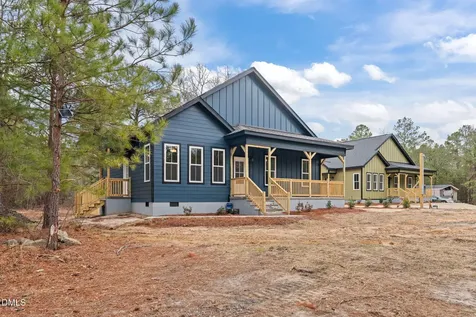 147 Creek Bend Drive Vass NC 28394